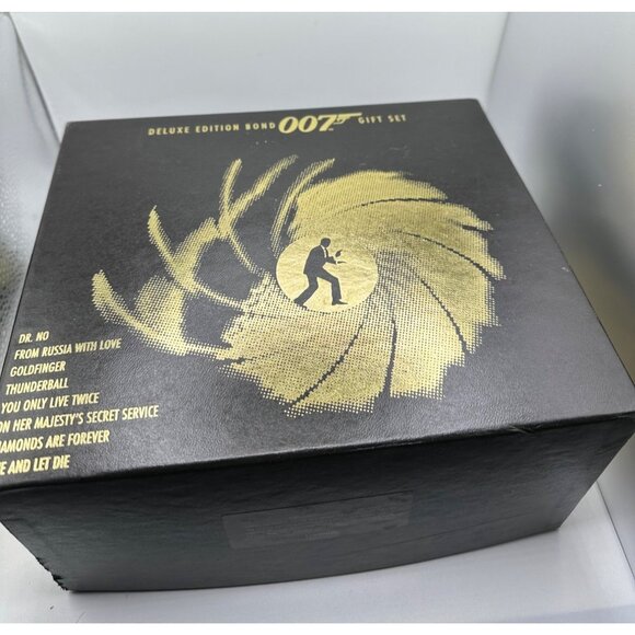 James Bond 007 VHS Deluxe Edition Gift Set  8 Classic Films  MGM/UA Gift Set NIB - Picture 3 of 8
